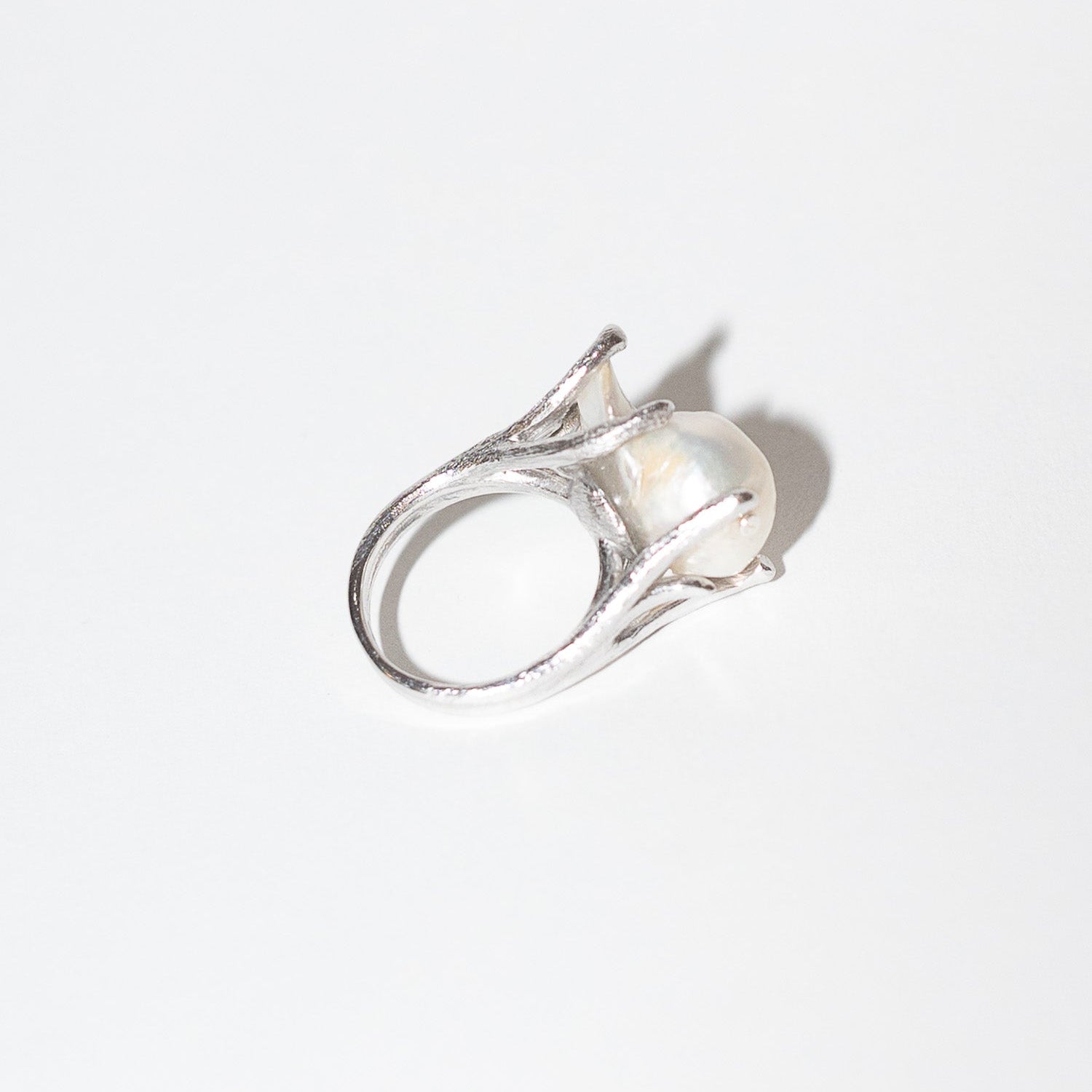 Blankens Baroque Pearl and Silver Ring