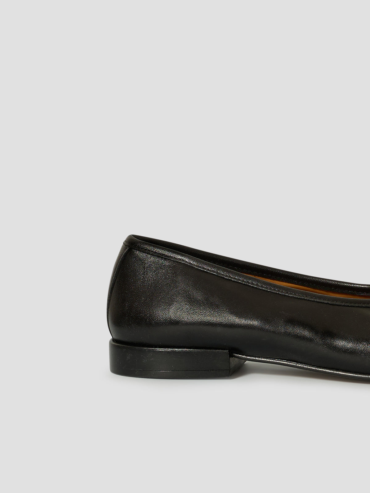 The Lizzy Flat Black Leather — view 2