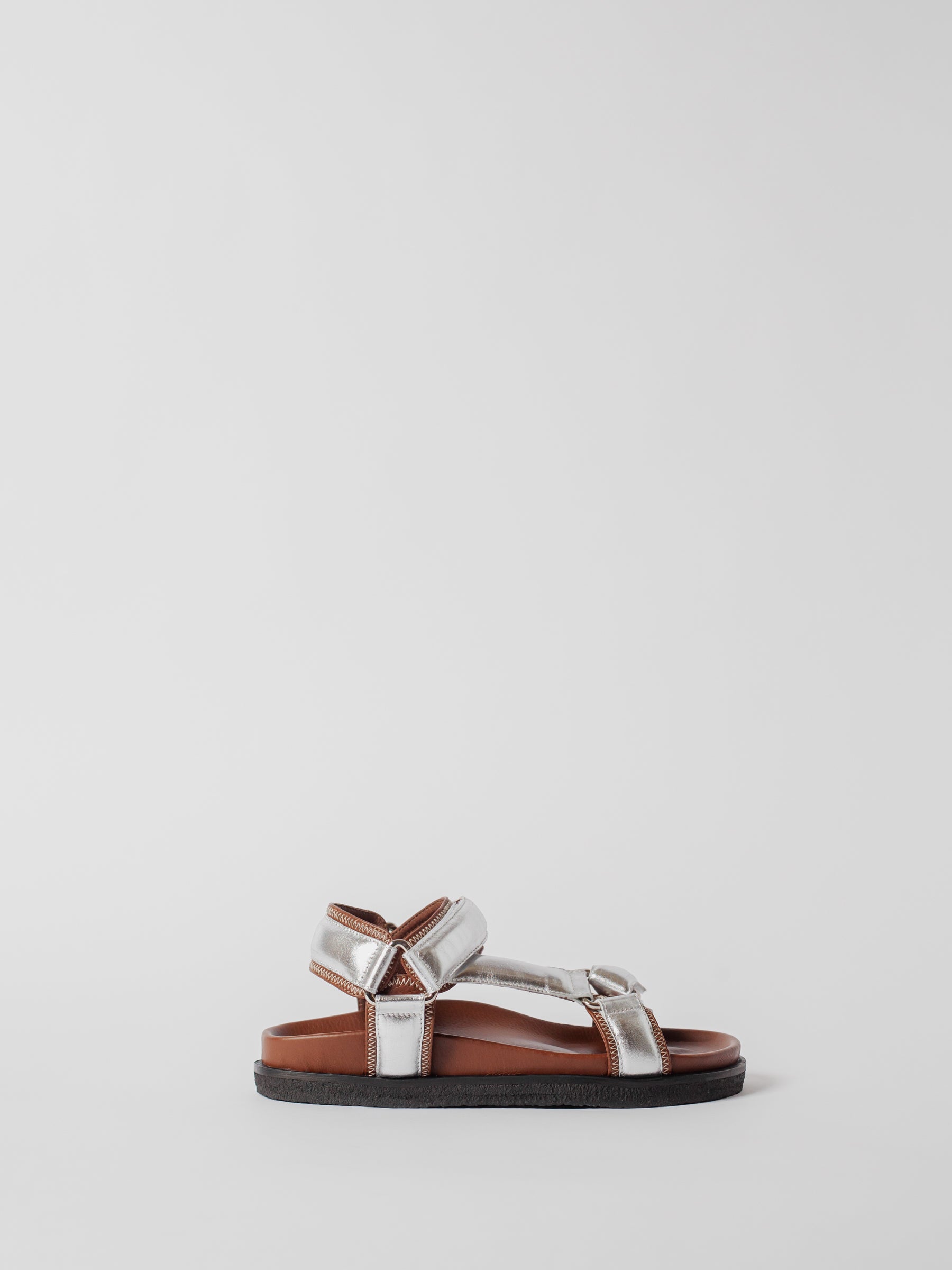 Blankens The Sanremo Sahara SIlver sandal nutty brown and silver leather, contrast stitching in off-white, black real rubber sole